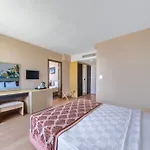 ホテル Senza Sunset 4*