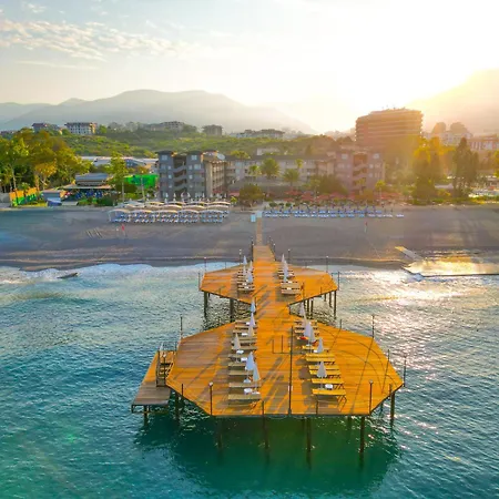 Senza Sunset Hotell 4*
