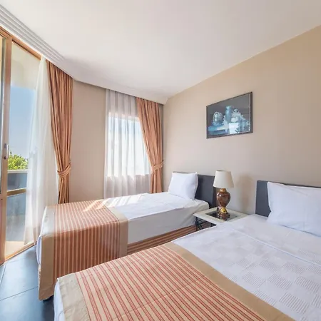 Senza Sunset Hotell 4*